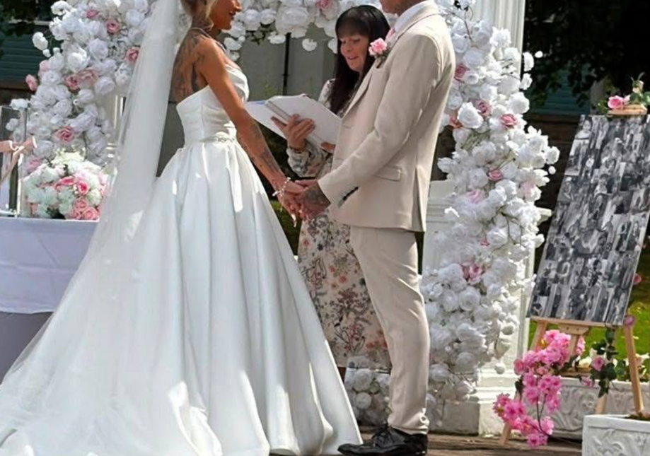 Susan Paul, legal wedding celebrant and TLC Marriage Officer, conducting a wedding ceremony in Scotland