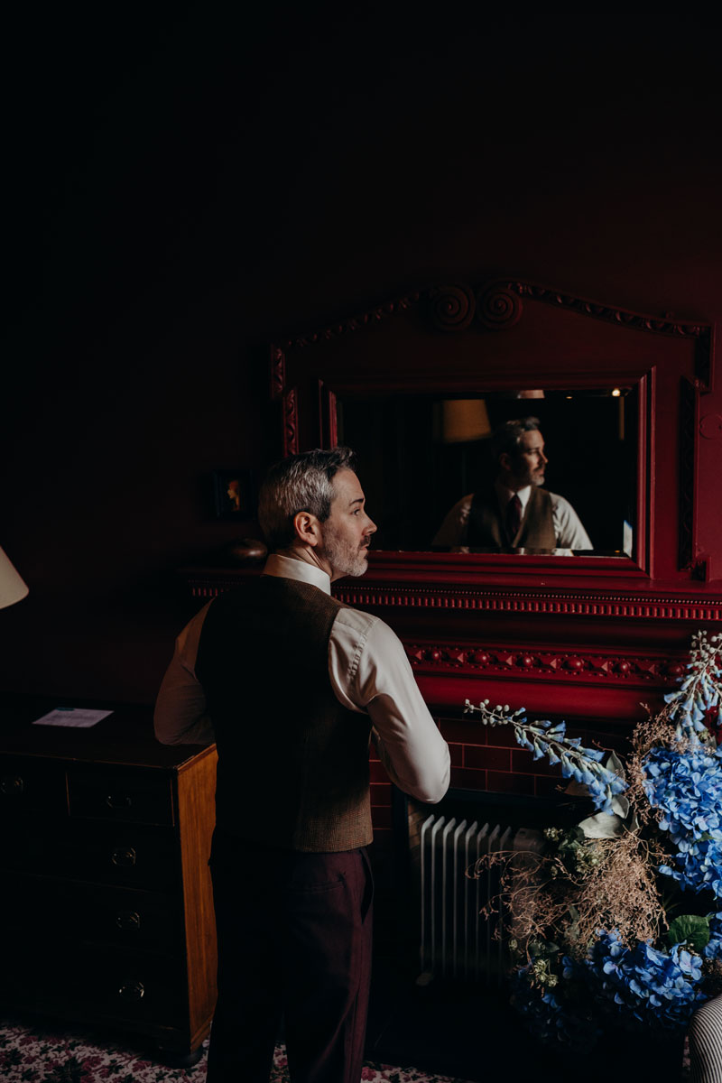 groom getting ready on wedding morning at Mar Lodge Estate wedding