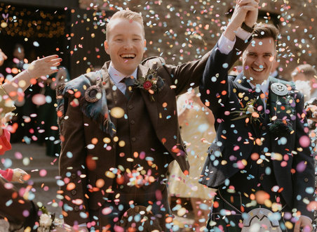 two grooms confetti shower
