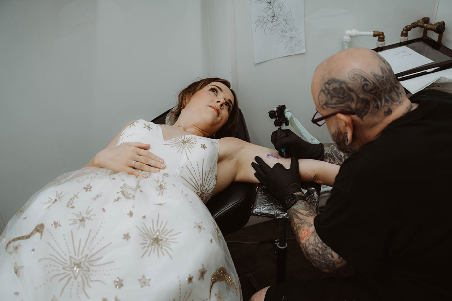 Bride gets tattoo on wedding morning