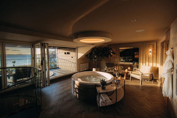 Spa bath in honeymoon suite at Brisbane House