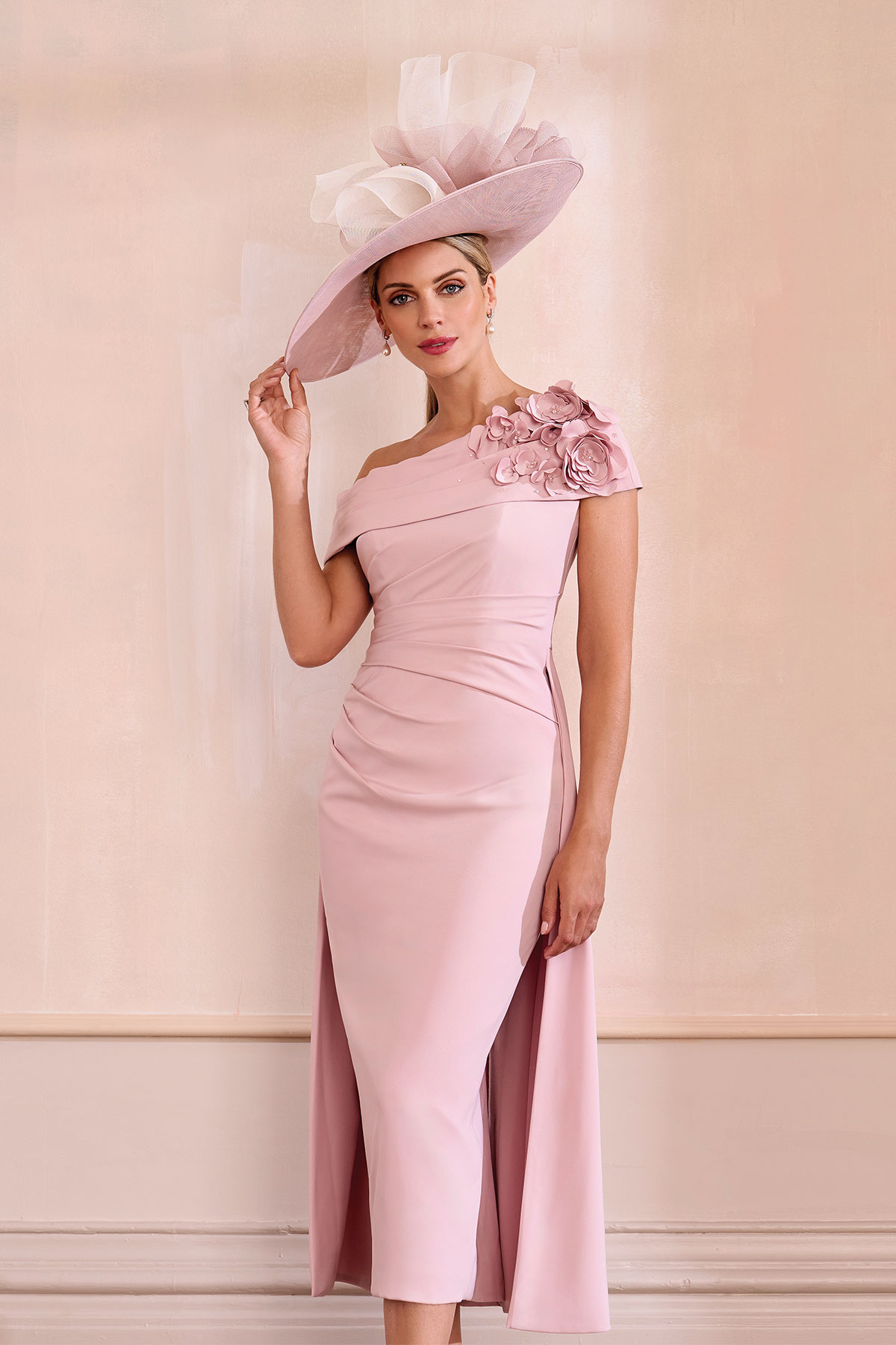 What should the Mother of the Bride or Groom wear to the wedding? What should the Mother of the Bride or Groom wear to the wedding?
