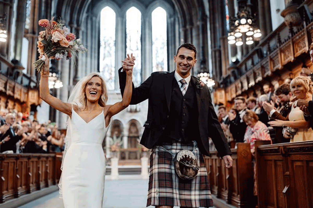 Couple married at glasgow university