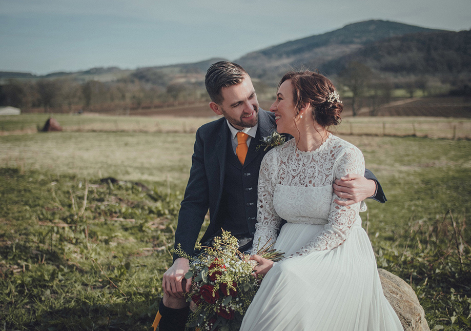 Tie The Knot Scotland | Hannah's Wedding Services