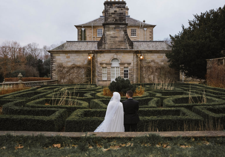 Bride and groom in Parterre gardens