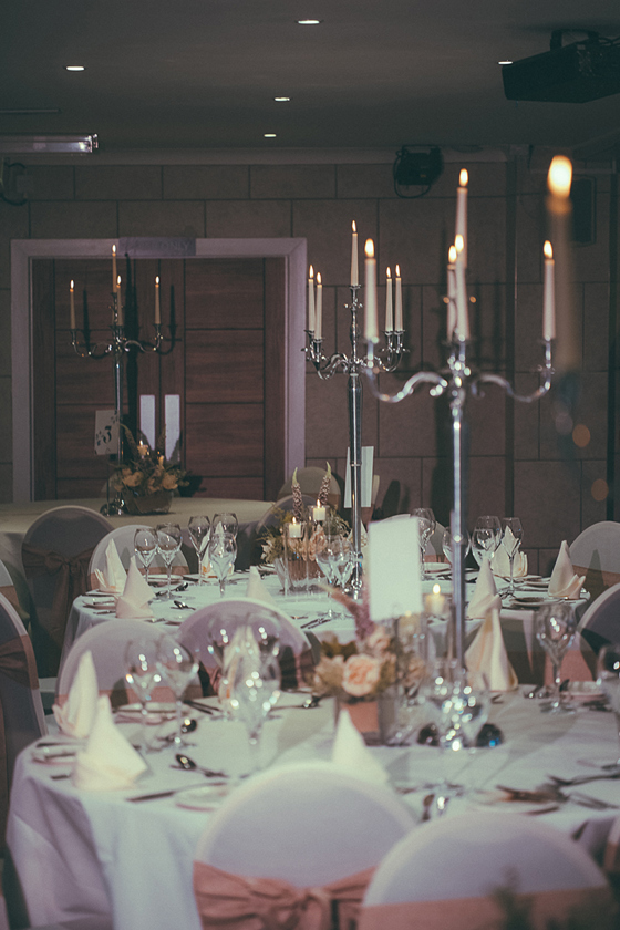 Image displaying a wedding breakfast table at The River Inn.